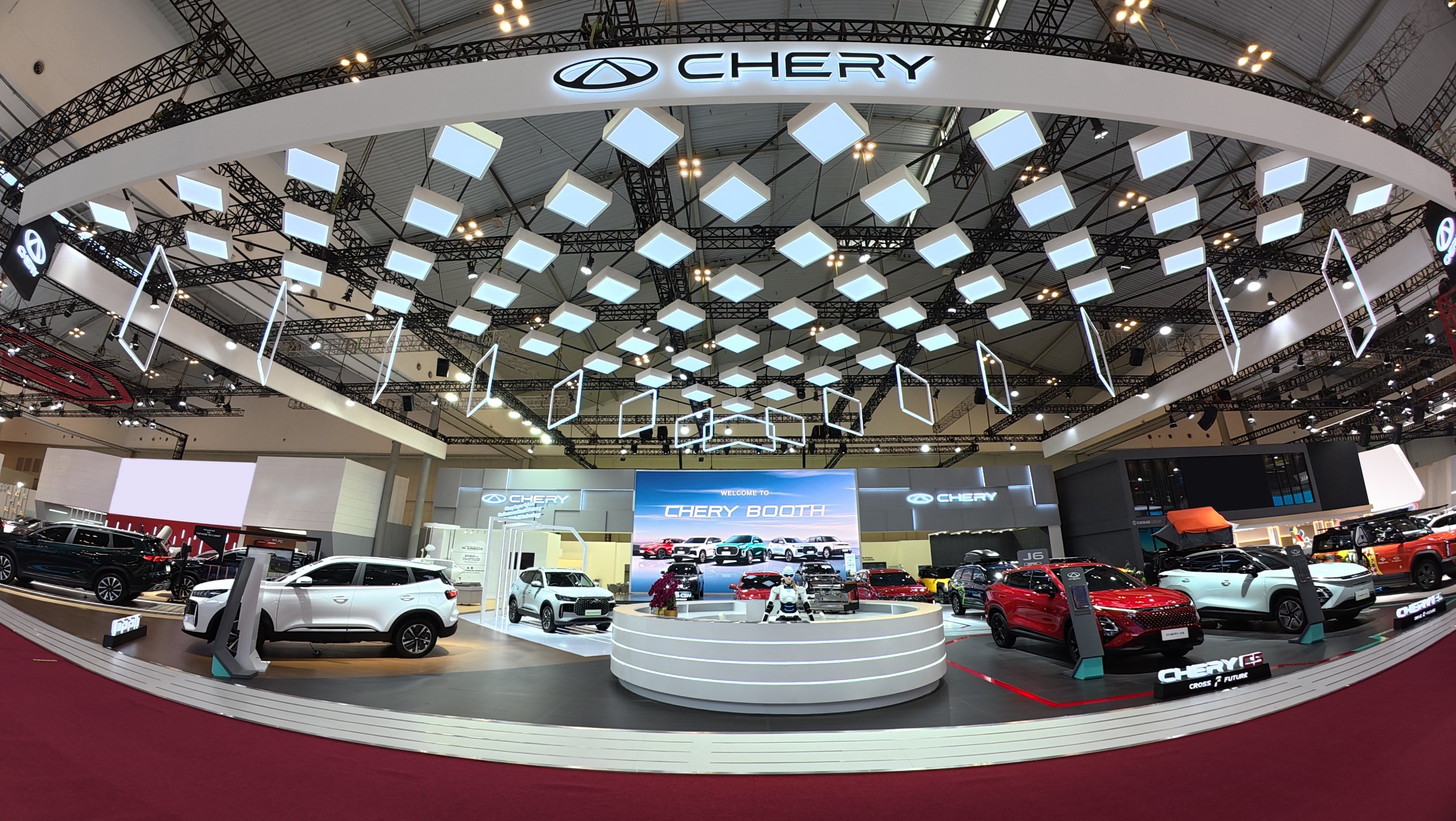 Lini Kendaraan Chery Super Hybrid Curi Perhatian, Chery Raih Lonjakan SPK Hingga 113% di GIIAS 2025